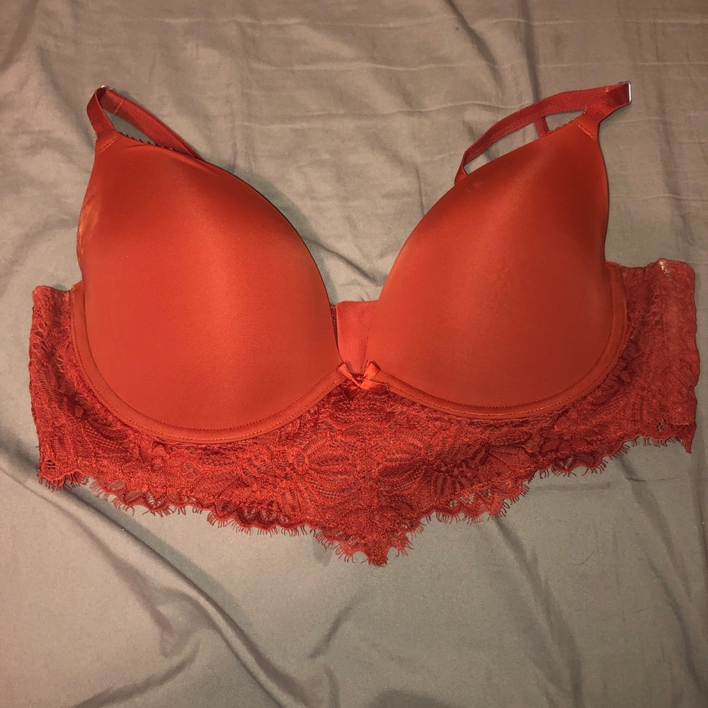 Red Aerie bra